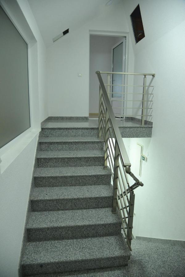 Binta Hostel Vranje Ngoại thất bức ảnh