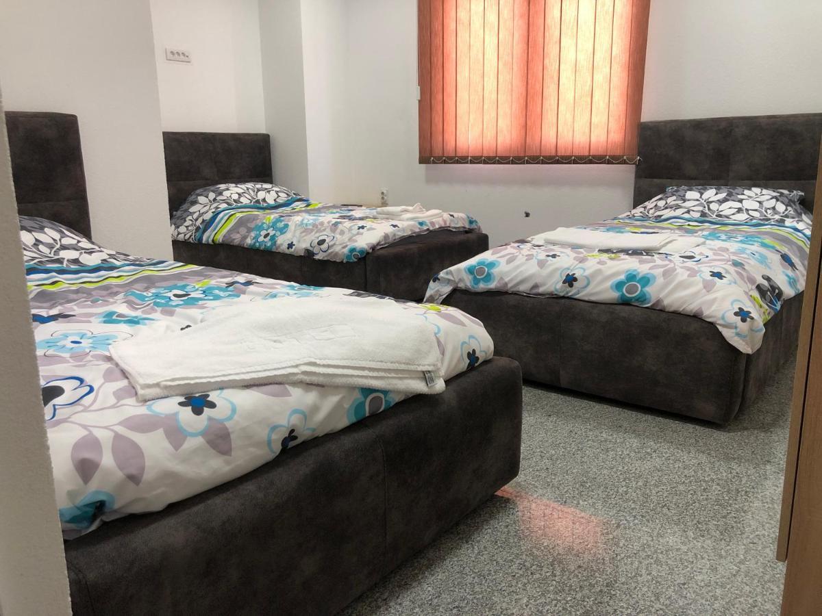 Binta Hostel Vranje Ngoại thất bức ảnh